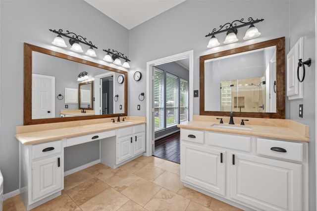 31 Sagamore Bend Place, The Woodlands, TX 77382