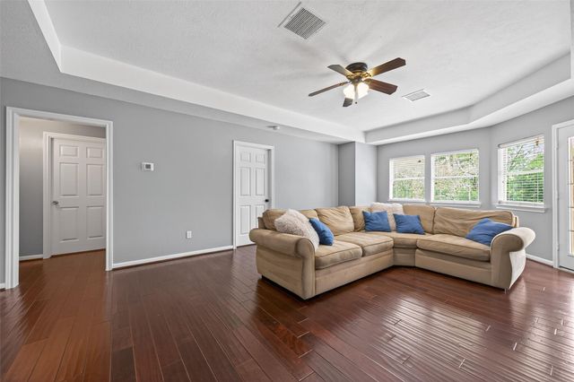 31 Sagamore Bend Place, The Woodlands, TX 77382