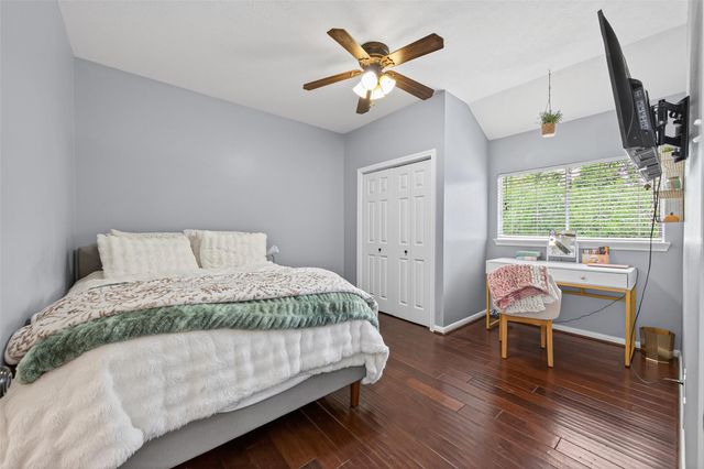 31 Sagamore Bend Place, The Woodlands, TX 77382