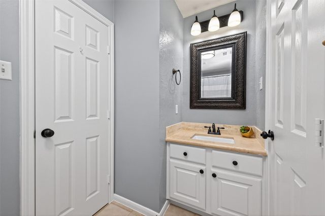 31 Sagamore Bend Place, The Woodlands, TX 77382