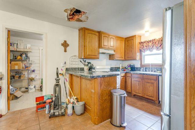 4548 Hodgkins Road, Lake Worth, TX 76135