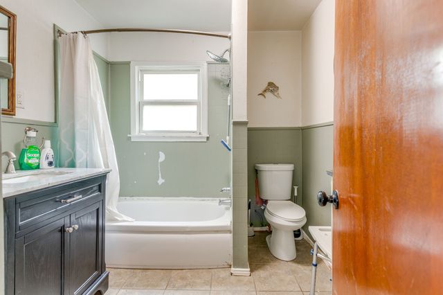 4548 Hodgkins Road, Lake Worth, TX 76135