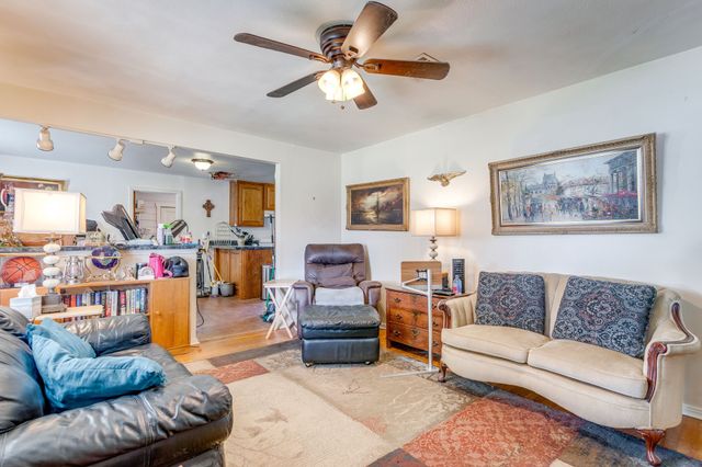 4548 Hodgkins Road, Lake Worth, TX 76135