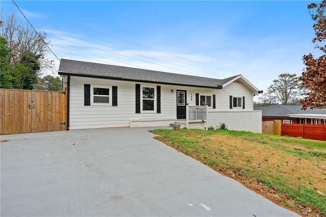 766 Longleaf Drive, Forest Park, GA 30297