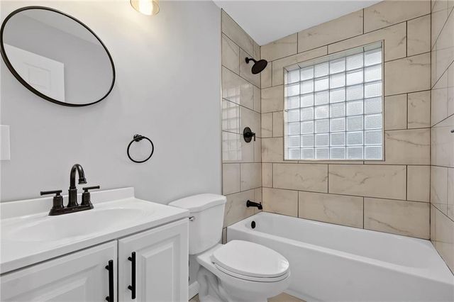 766 Longleaf Drive, Forest Park, GA 30297