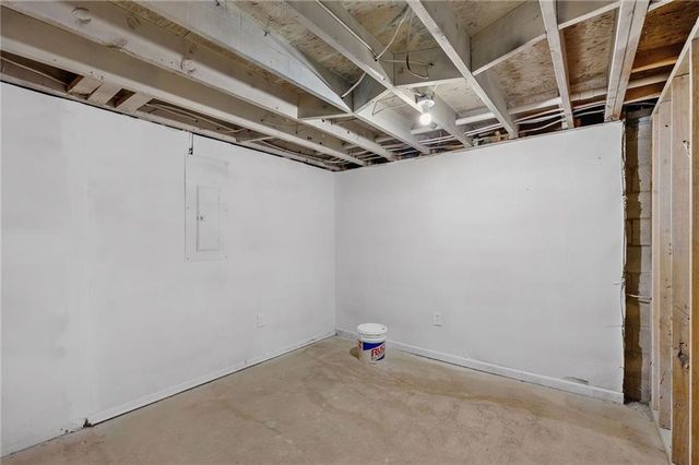 766 Longleaf Drive, Forest Park, GA 30297