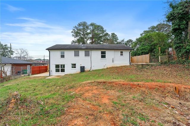 766 Longleaf Drive, Forest Park, GA 30297