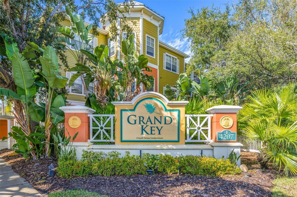 4207 S DALE MABRY HIGHWAY 4305, Tampa, FL 33611