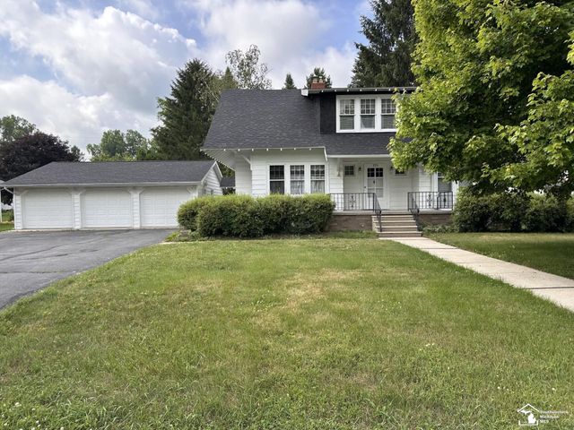 275 W Vesey Street, Petersburg, MI 49270
