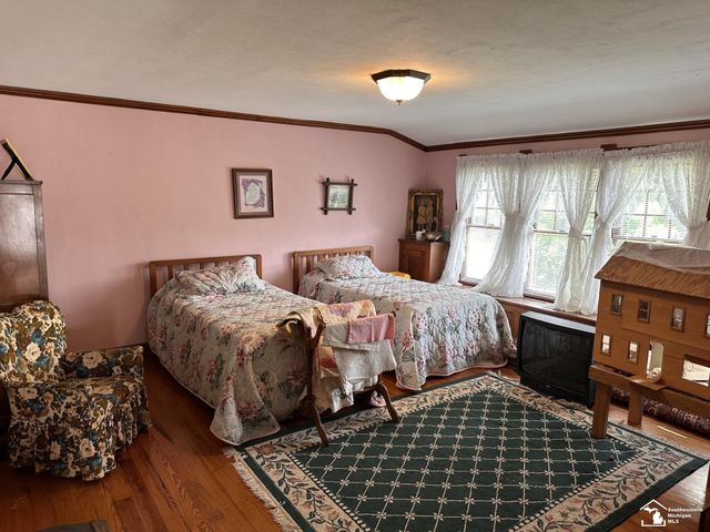 275 W Vesey Street, Petersburg, MI 49270