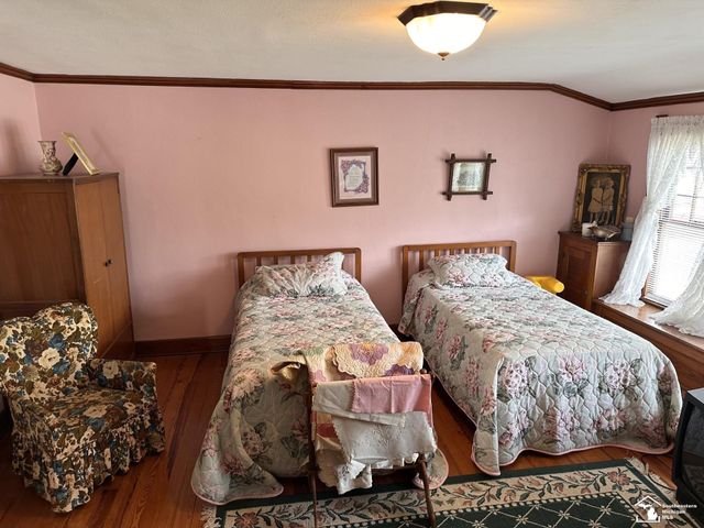 275 W Vesey Street, Petersburg, MI 49270