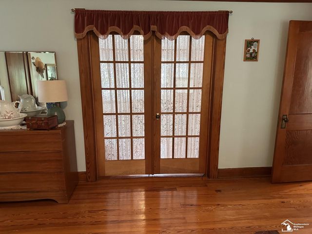 275 W Vesey Street, Petersburg, MI 49270