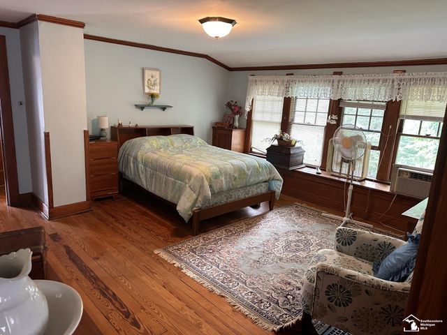 275 W Vesey Street, Petersburg, MI 49270