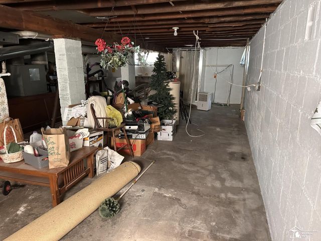 275 W Vesey Street, Petersburg, MI 49270