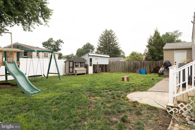 317 CECELIA DR, Blackwood, NJ 08012