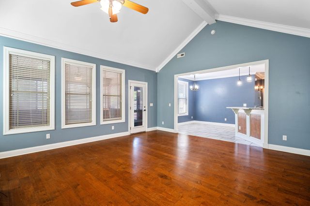 8208 Igou Gap Road, Chattanooga, TN 37421