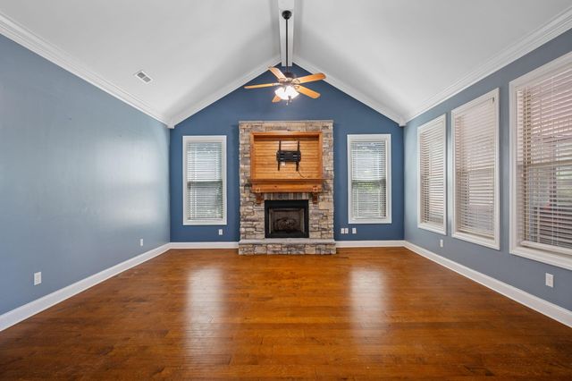 8208 Igou Gap Road, Chattanooga, TN 37421