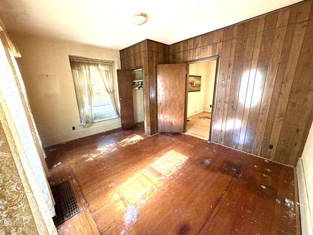 739 N Howell Street, Davenport, IA 52802