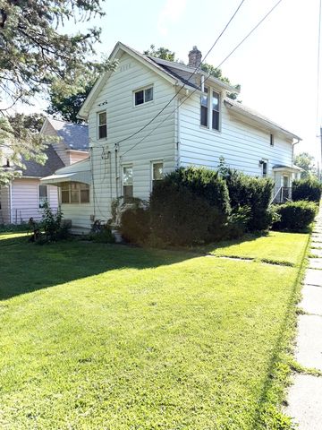 739 N Howell Street, Davenport, IA 52802