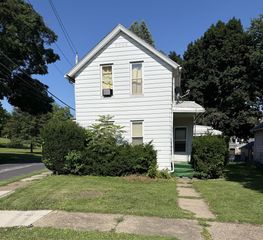 739 N Howell Street, Davenport, IA 52802