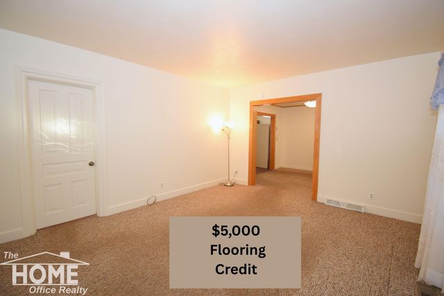 724 N Dewey Street, Owosso, MI 48867