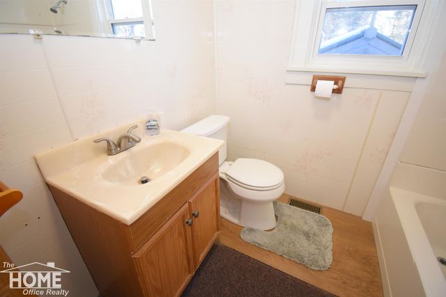 724 N Dewey Street, Owosso, MI 48867