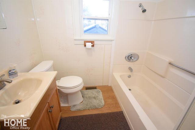 724 N Dewey Street, Owosso, MI 48867