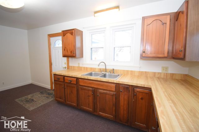 724 N Dewey Street, Owosso, MI 48867