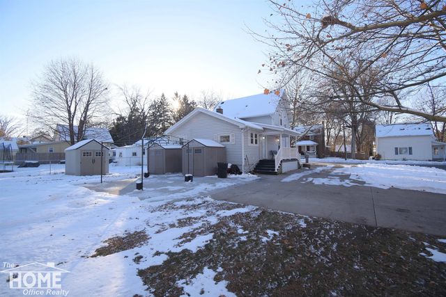 724 N Dewey Street, Owosso, MI 48867