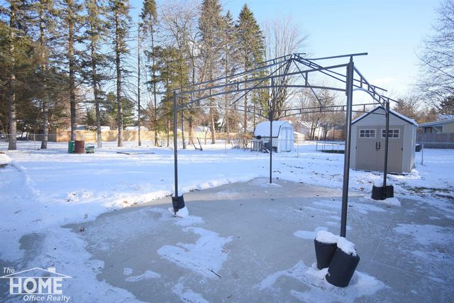 724 N Dewey Street, Owosso, MI 48867