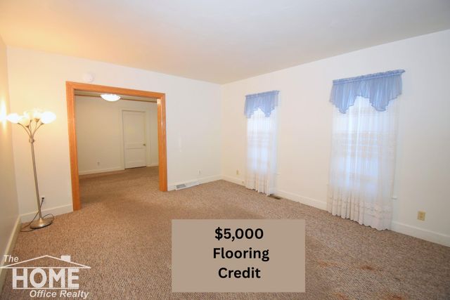 724 N Dewey Street, Owosso, MI 48867