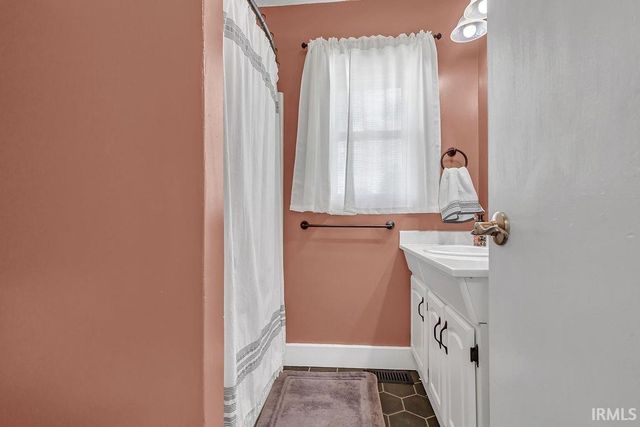 109 W Ritter Street, Ellettsville, IN 47429