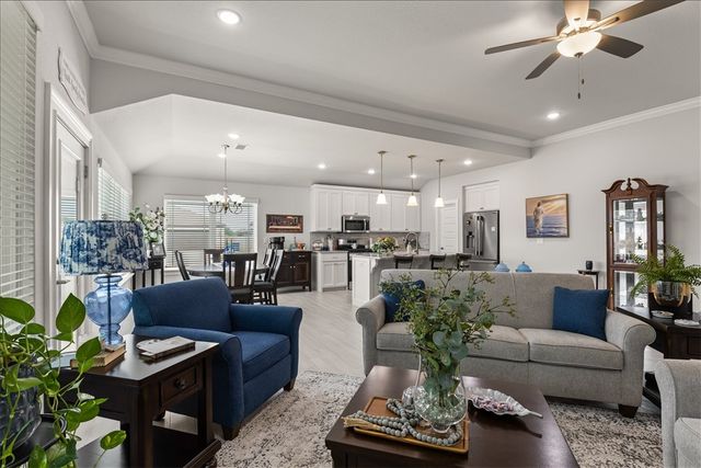 1025 Domingo Avenue, Lowell, AR 72745