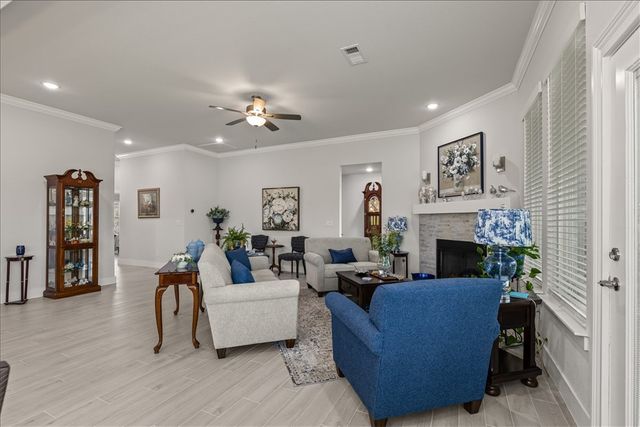 1025 Domingo Avenue, Lowell, AR 72745