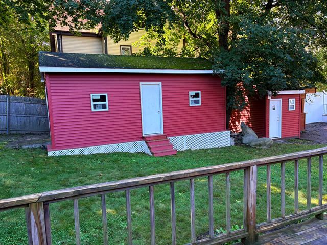 38 Frank St, Middleboro, MA 02346