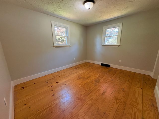 38 Frank St, Middleboro, MA 02346