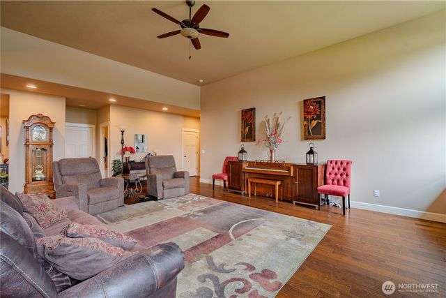 1822 S Dusky Drive, Ridgefield, WA 98642