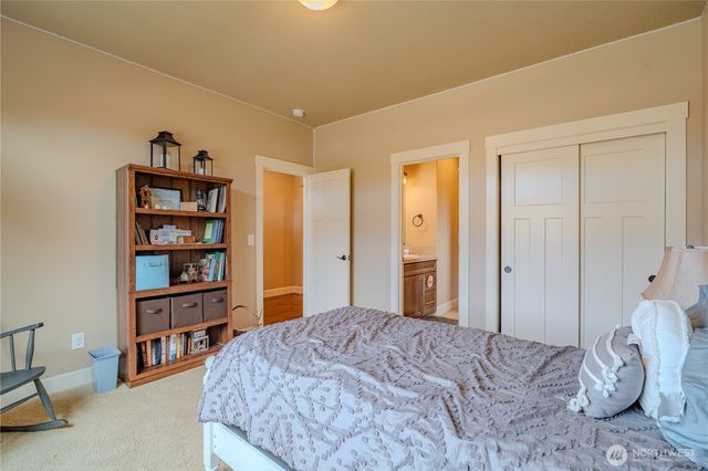 1822 S Dusky Drive, Ridgefield, WA 98642