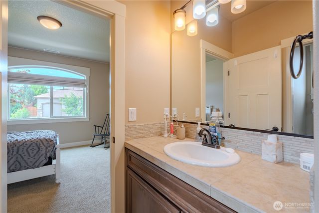 1822 S Dusky Drive, Ridgefield, WA 98642