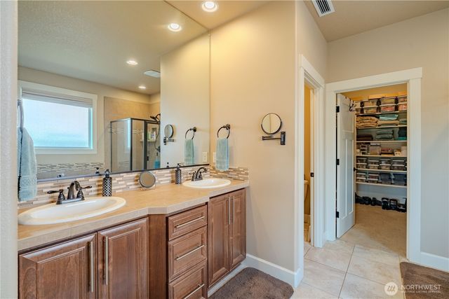 1822 S Dusky Drive, Ridgefield, WA 98642