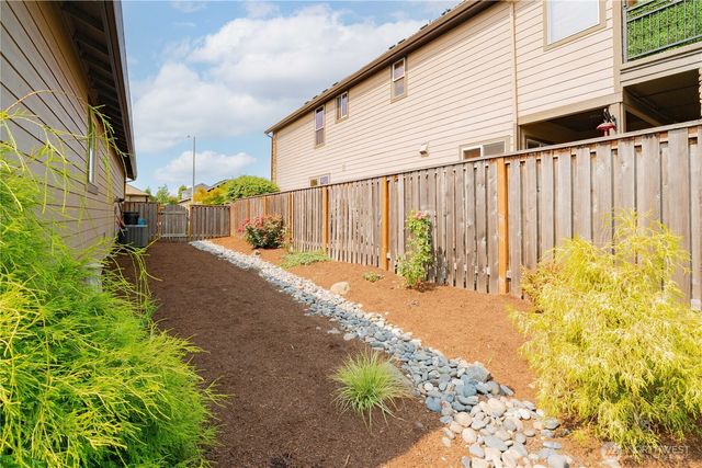 1822 S Dusky Drive, Ridgefield, WA 98642