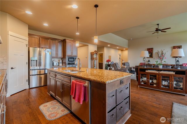 1822 S Dusky Drive, Ridgefield, WA 98642