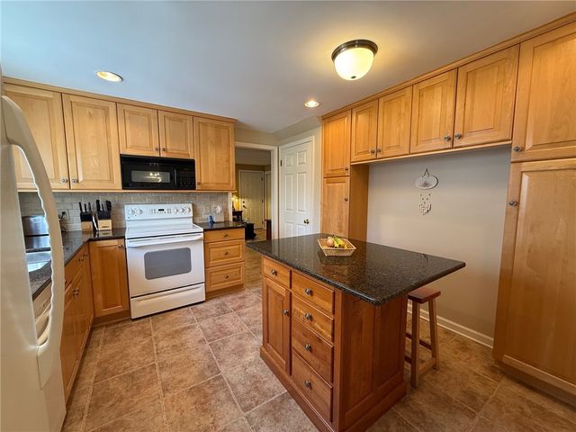 173 Hillary Drive, Chili, NY 14624