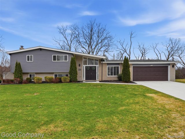 7371 Edinborough, West Bloomfield Charter Township, MI 48322