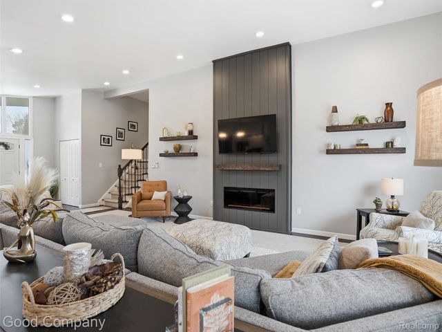 7371 Edinborough, West Bloomfield Charter Township, MI 48322