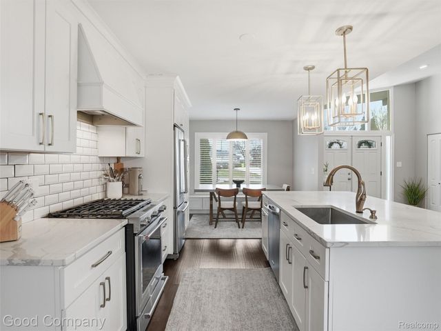 7371 Edinborough, West Bloomfield Charter Township, MI 48322