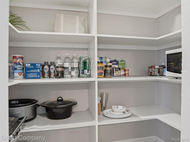 7371 Edinborough, West Bloomfield Charter Township, MI 48322