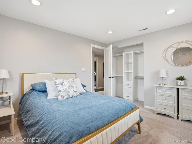 7371 Edinborough, West Bloomfield Charter Township, MI 48322