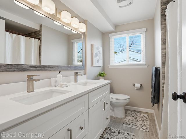 7371 Edinborough, West Bloomfield Charter Township, MI 48322