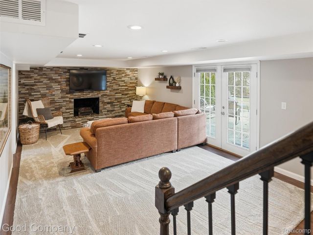 7371 Edinborough, West Bloomfield Charter Township, MI 48322